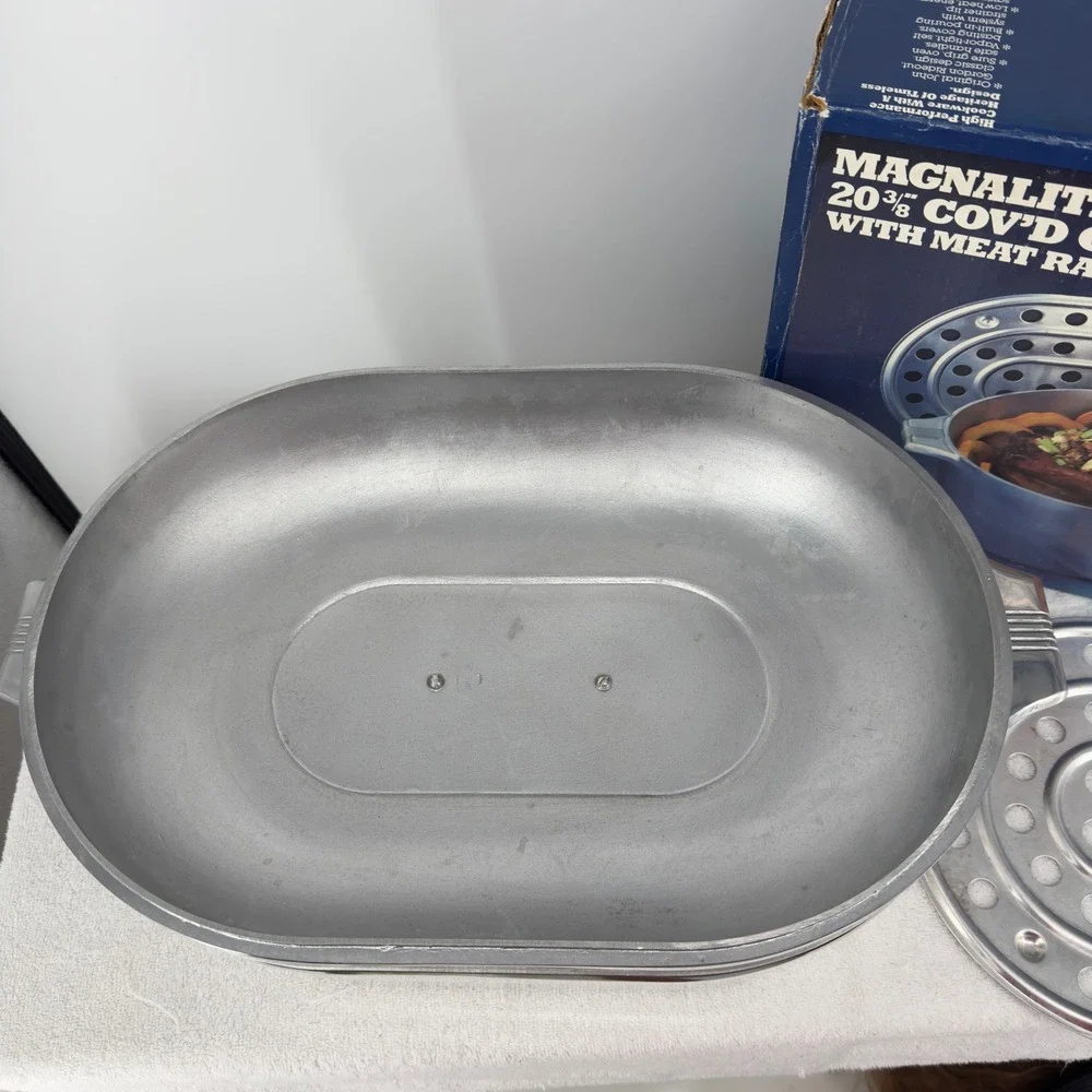 NIB Magnalite Classic 20 3/8 Cov'd Oval Roaster with Meat Rack 4269 GHC USA Made